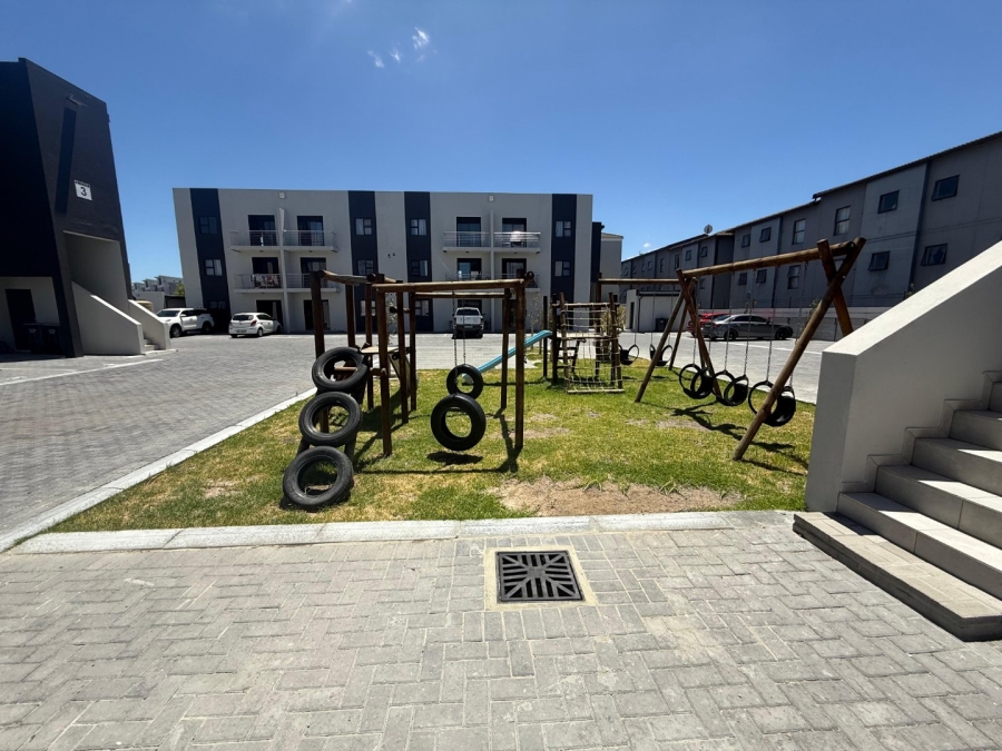 To Let 2 Bedroom Property for Rent in Parklands East Western Cape